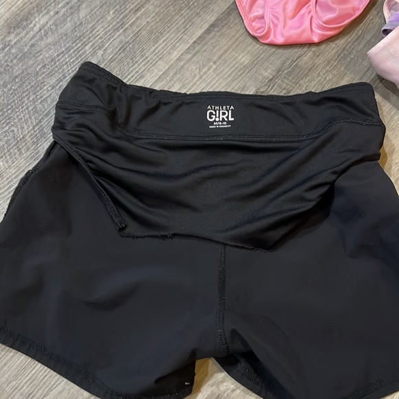 Lot of 2 Athleta Shorts and 1 tank top size 8/10 - Picture 10 of 12
